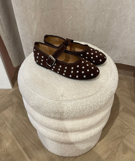 Ballerina Studs Bruin