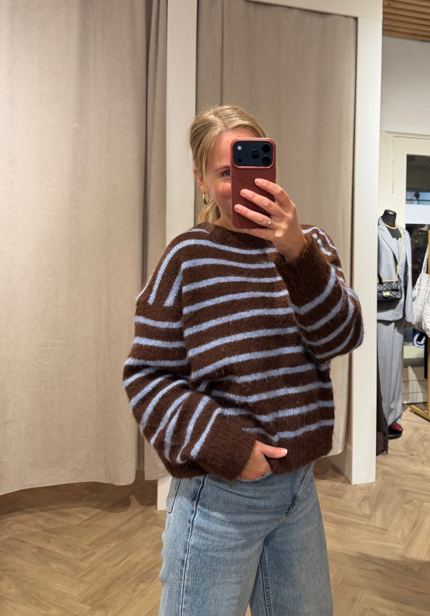 Trui Sara Bruin voor dames 