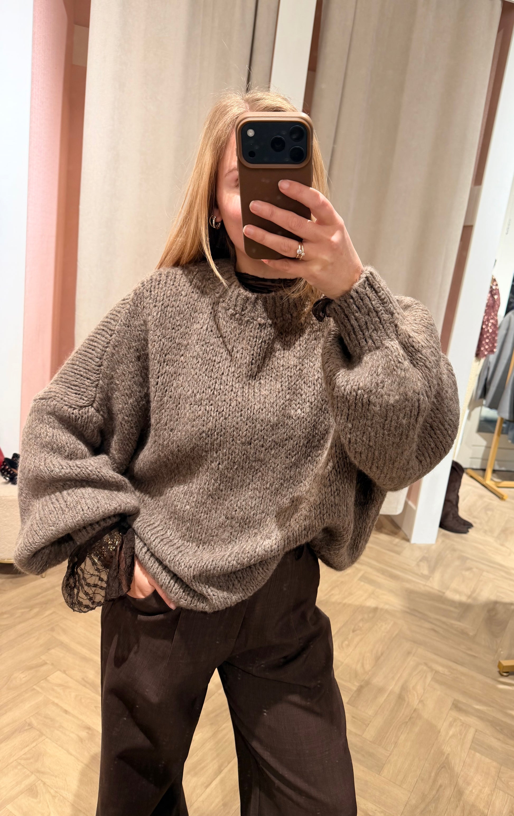 Trui Nora Bruin voor dames