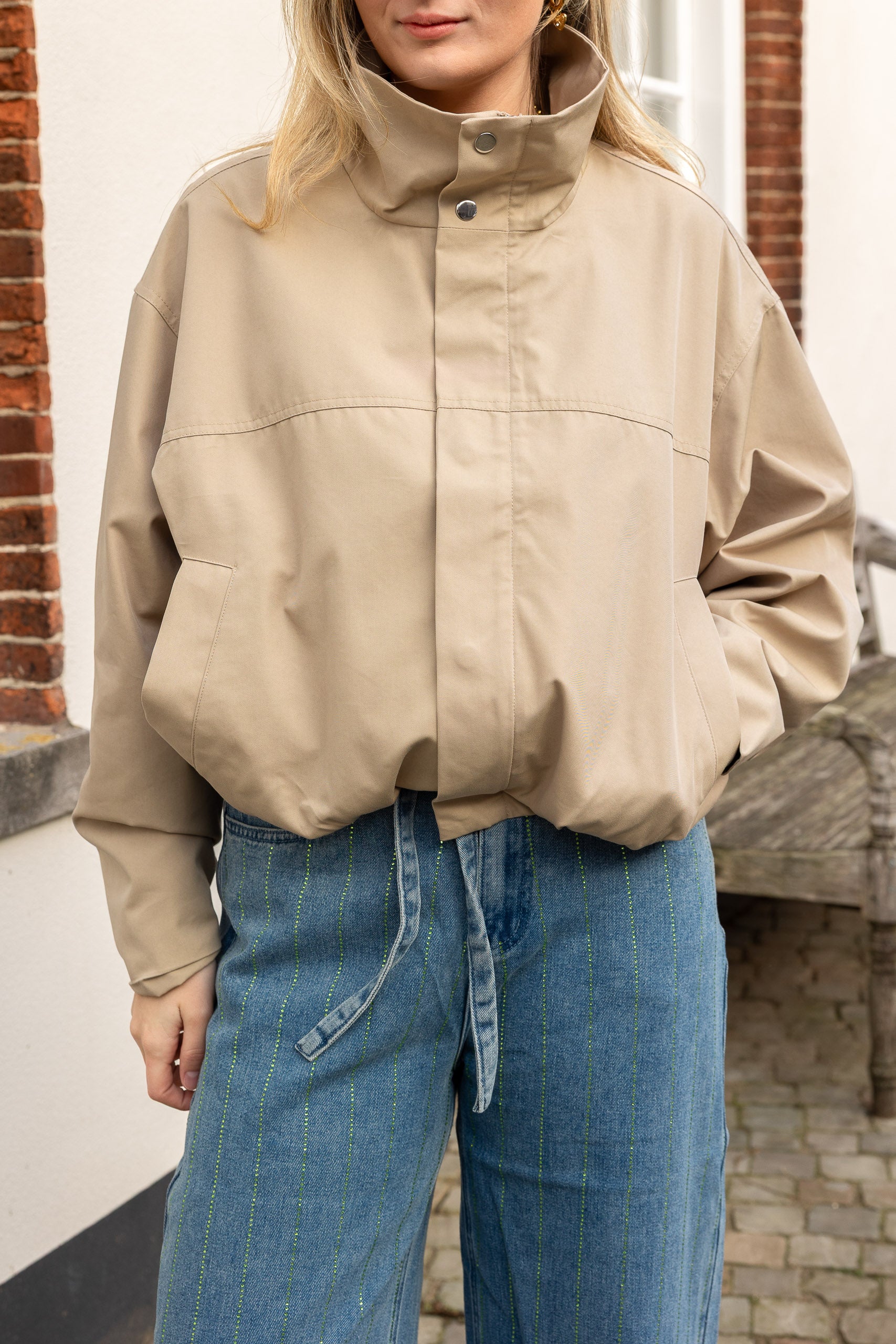 Jacket High Neck Beige voor dames