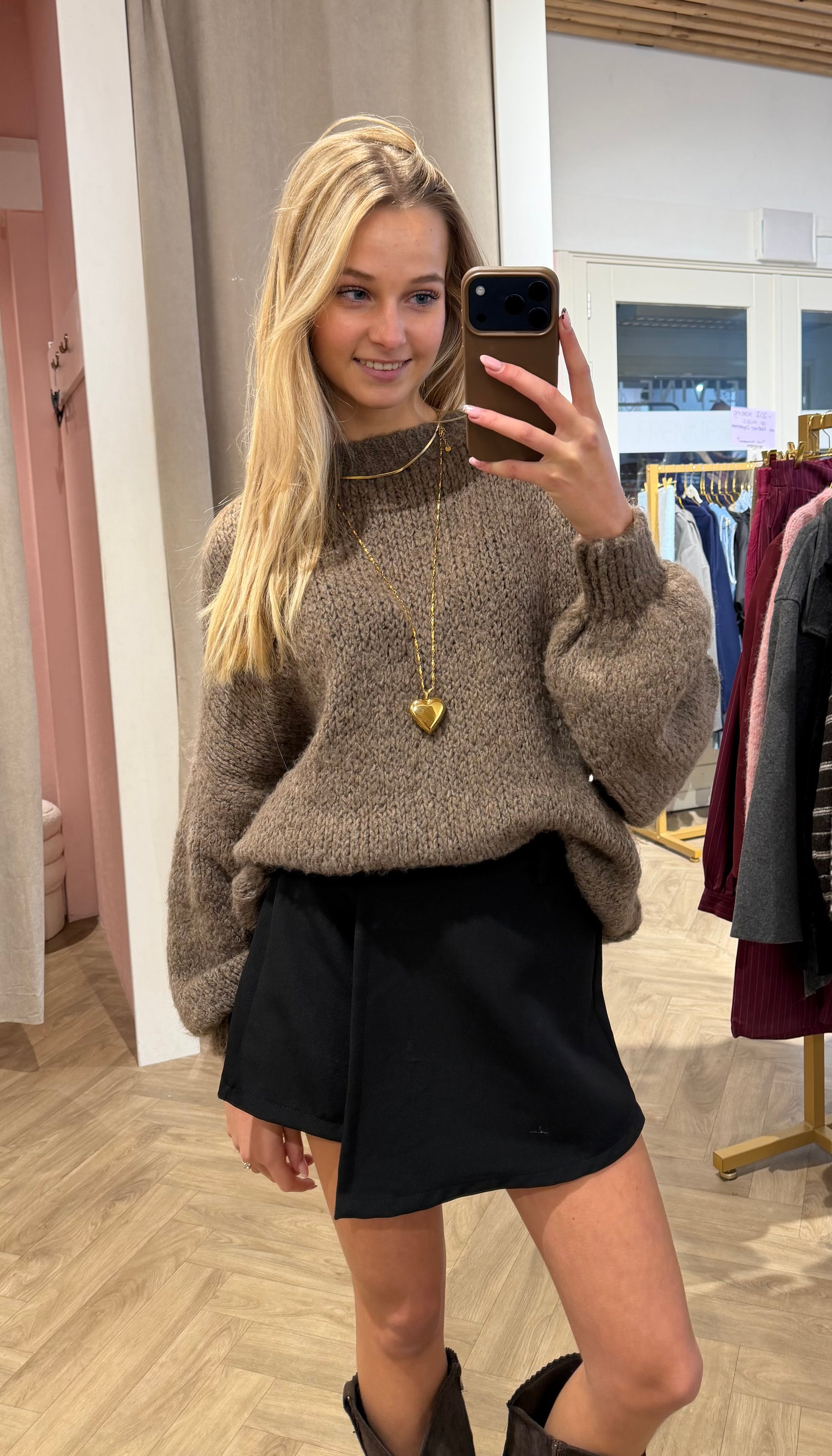 Trui Nora Bruin voor dames