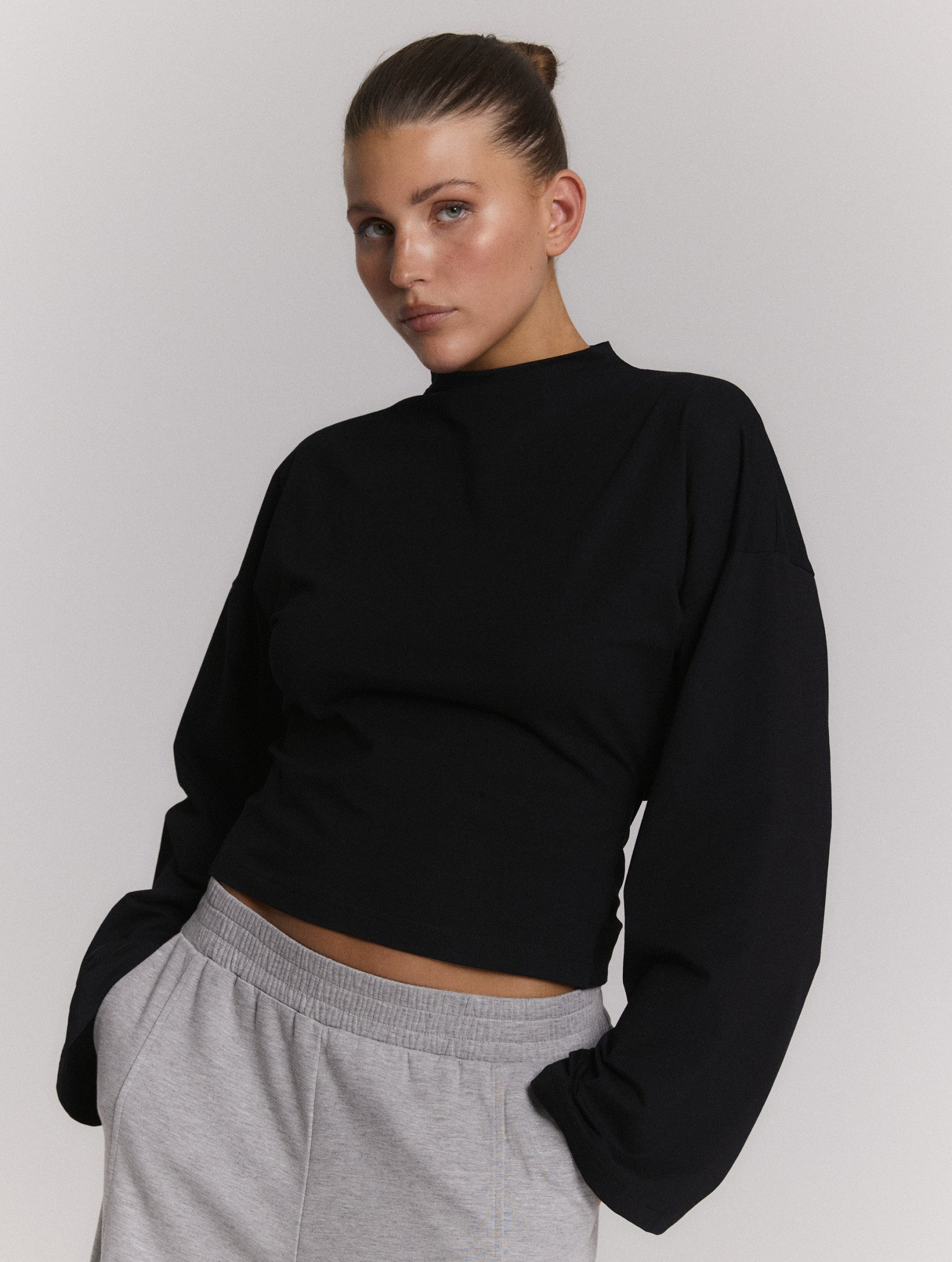Longsleeve Feather Tie Black voor dames